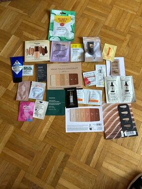 Assorted Skincare & Makeup Samples - Neutral/Tan Shades Sanples